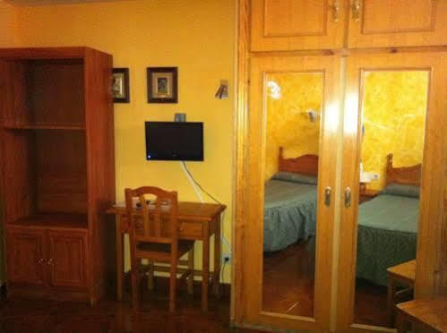 Hostal Le Vintage Ávila Zewnętrze zdjęcie